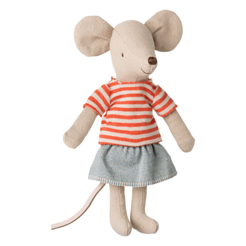 Big sister mouse, sister of LouiMax