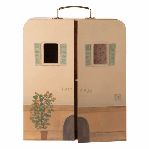 SuitCasa, Little sister and brother mouse