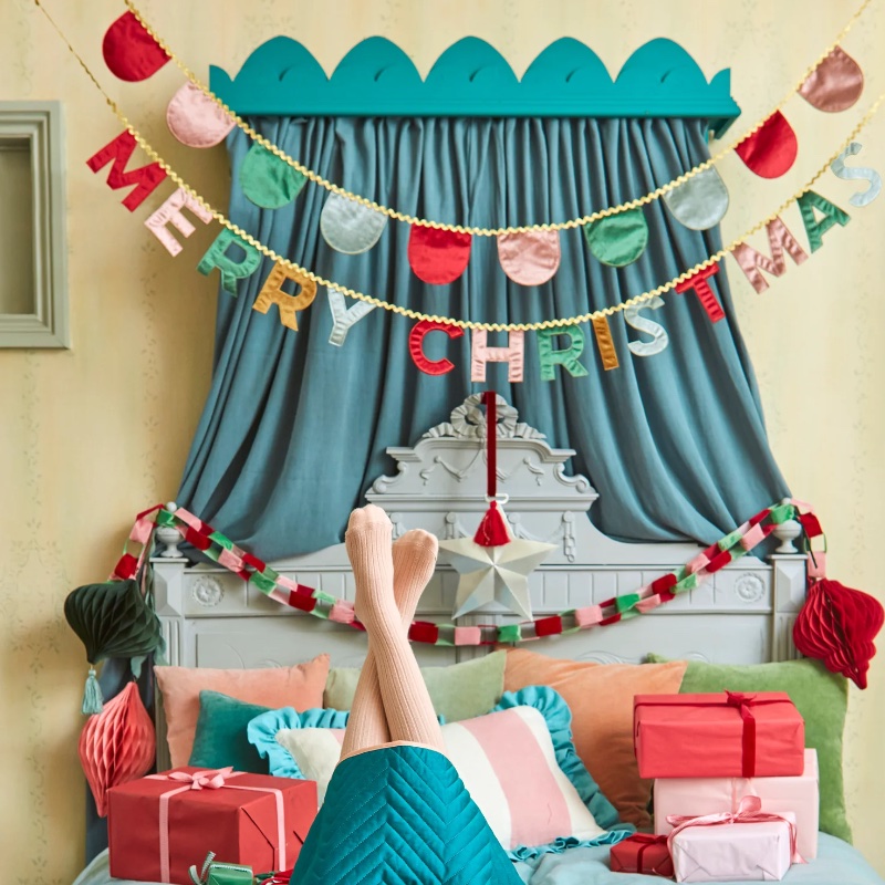 Merry Christmas velvet pennant garland - Image 2